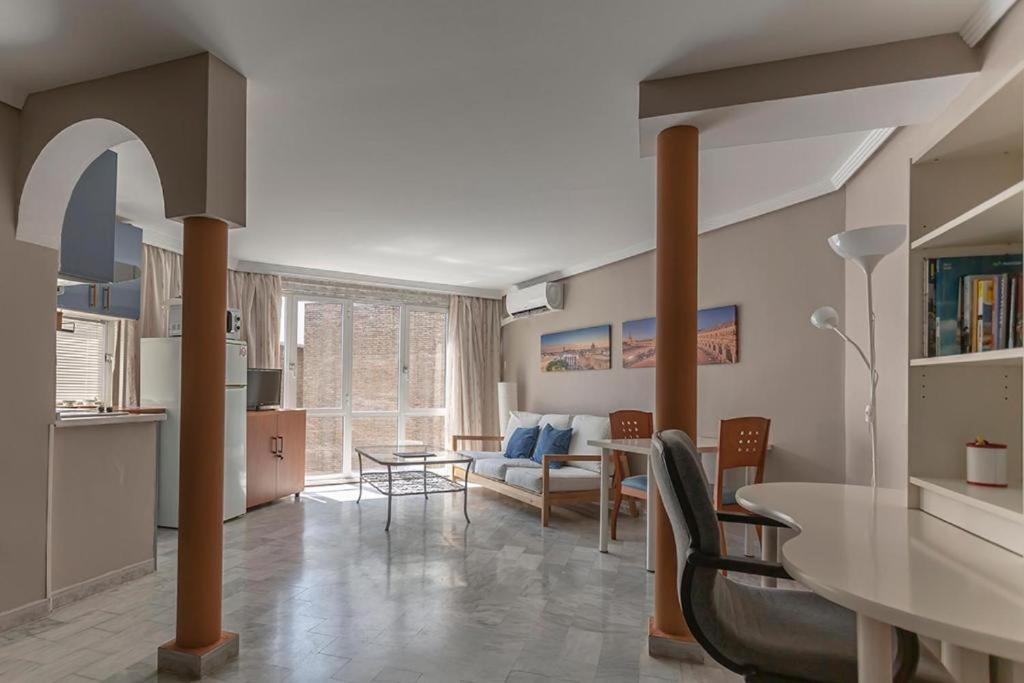 Luminosity Square Studio. Francos 14 เซบีญา ภายนอก รูปภาพ